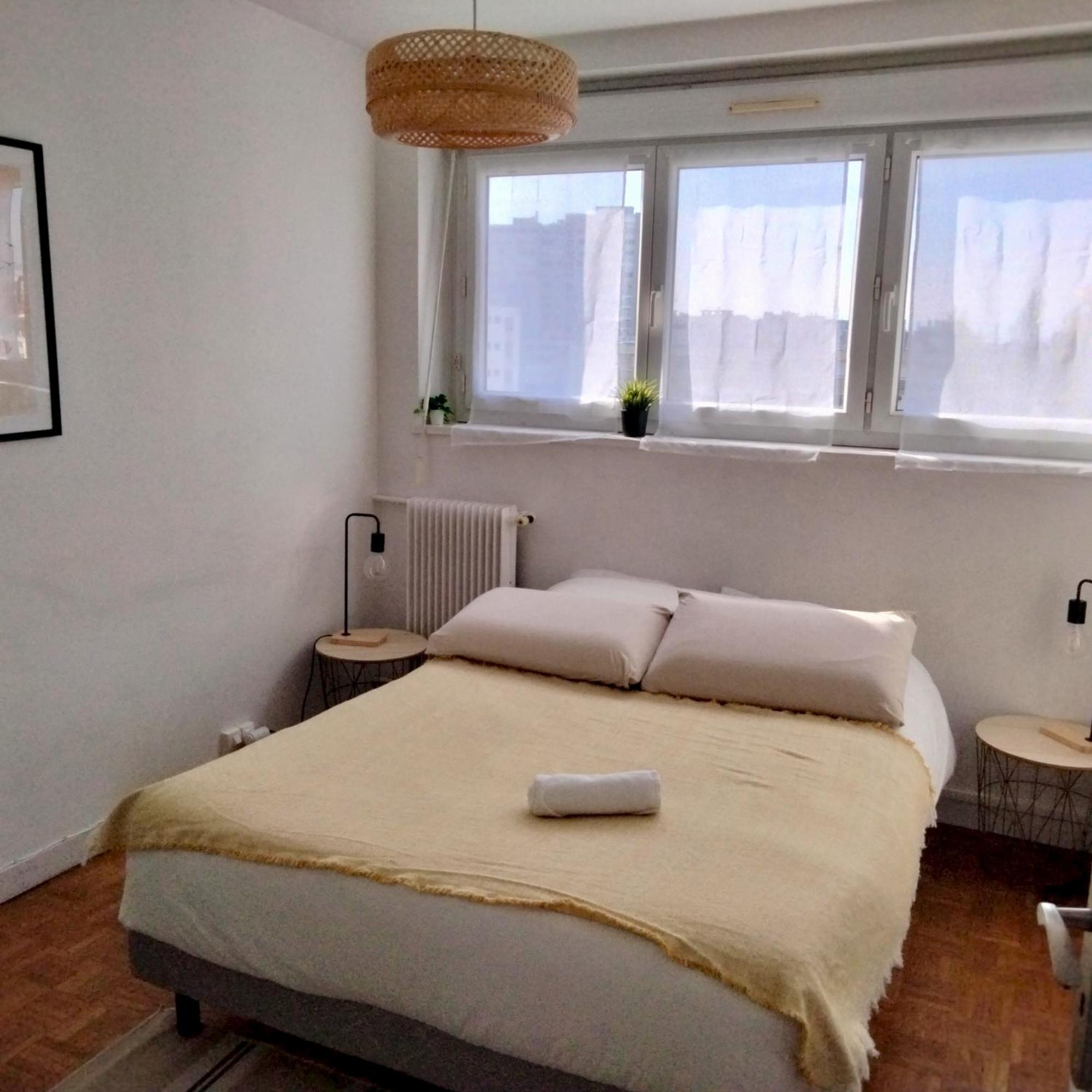 Appartement Lumineux 3 Chambres - Villeurbanne Gratte Ciel Exteriör bild